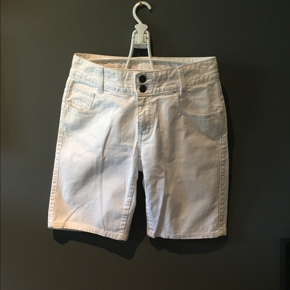 White jean shorts - Picture 1 of 1